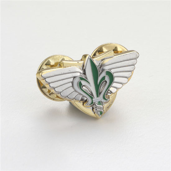 Kundenspezifisches 3D-Logo-Metallabzeichen mit antiker Farbfüllung