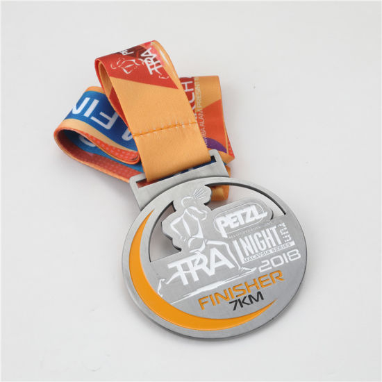 Benutzerdefinierte 2D-gravierte Soft Emaille Fun Ride Metallmedaille