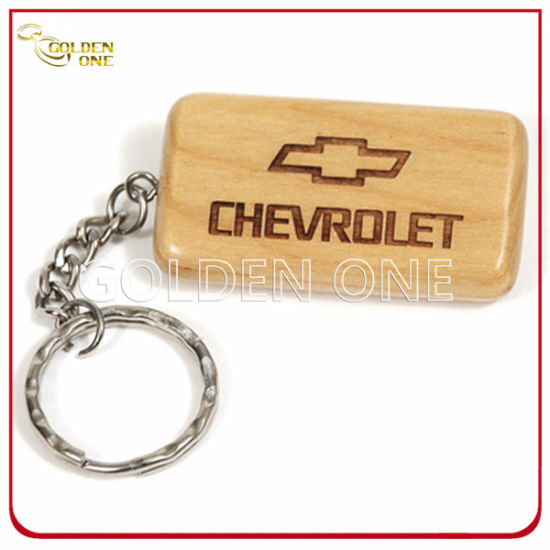 Personalisierter, gravierter Schlüsselanhänger aus Holz mit gebürstetem Metall