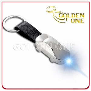 LED-Leder-Schlüsselring in Autoform aus Metall