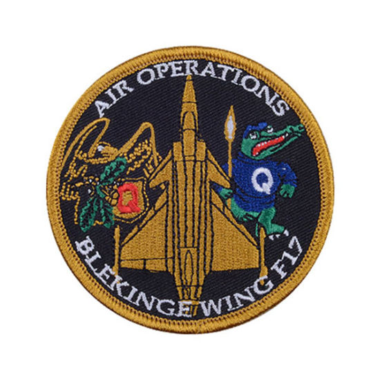 Neues Design-Stoff-Emblem-Stickerei-Patch für Gedenkgeschenk mit gewebtem Prozess