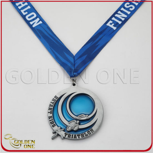 Kundenspezifische Triathlon-Veranstaltung transparente Farbe Antik-Silber-Medaille