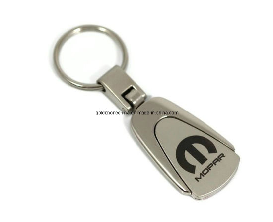 Gebogener Schlüsselhalter aus zweifarbig plattiertem Metall