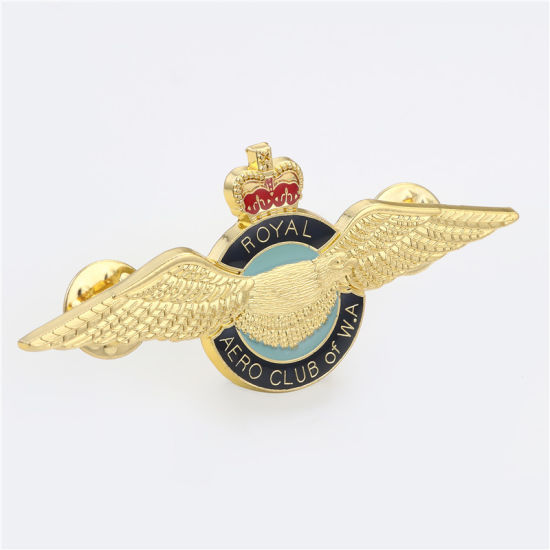 Kundenspezifische Druckguss-Flaggen-Pin-Abzeichen aus weicher Emaille