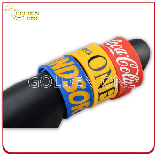 Fashion Custom Segmented Color Concave Logo Silikonkautschuk-Armband
