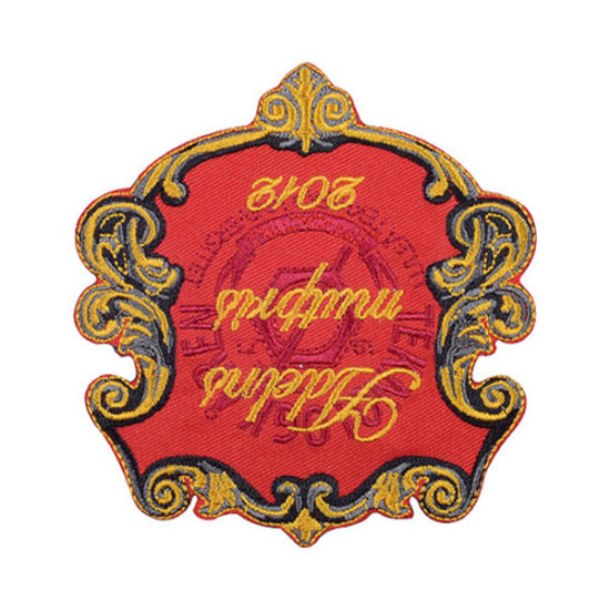 Kundenspezifischer Schildform-geprägter Logo-Weich-PVC-Aufnäher