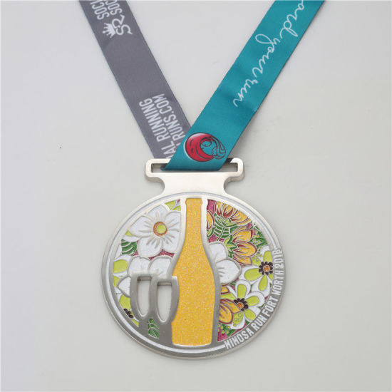 Werkseitige kundenspezifische 3D-geprägte Sport-Medaille aus weichem Emaille-Metall