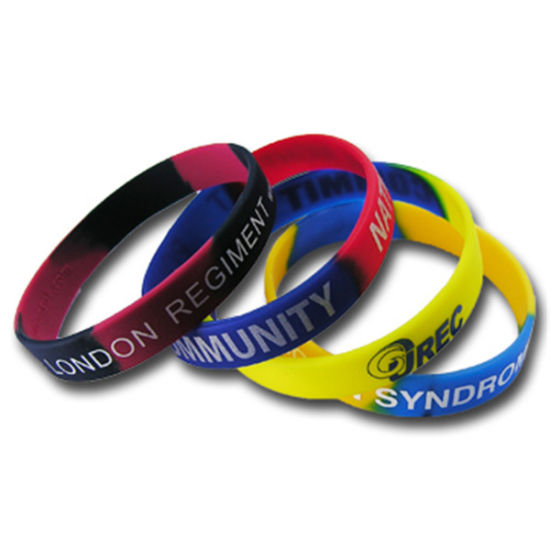 Das beliebteste benutzerdefinierte Silikon-Armband mit Siebdruck in reiner Farbe