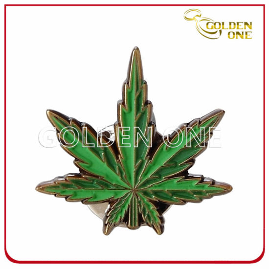 Kreative Blattform, weiche Emaille, vergoldete Anstecknadel