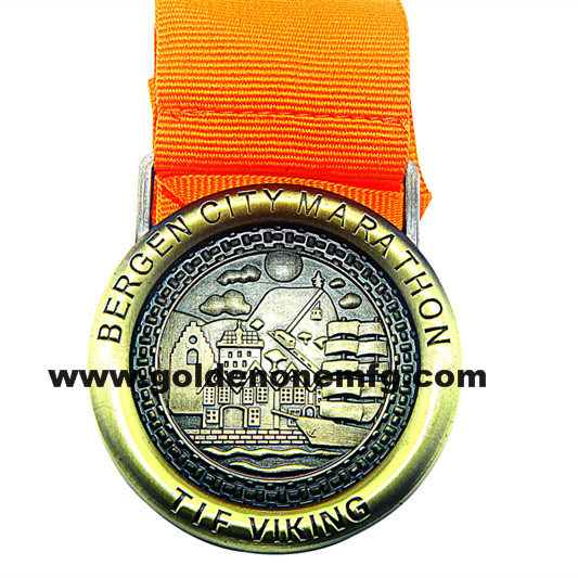 Kundenspezifische Druckguss-Medaille aus antikem Messing mit Band