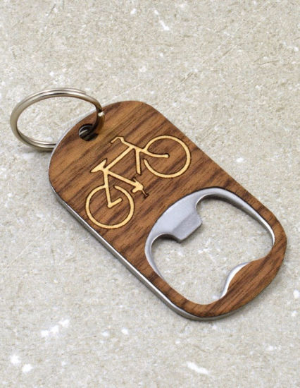 Individuell gravierter Flaschenöffner aus Edelstahl mit Holzdeckel