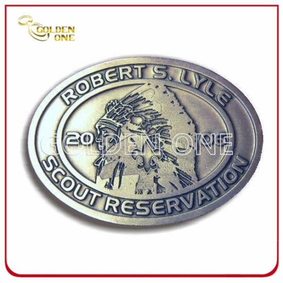 Antike Gürtelschnalle aus splitterbeschichtetem, geprägtem Metall für Souvenirs