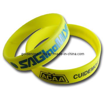 Personalisiertes Gummiarmband mit Siebdruck und Farbmischung