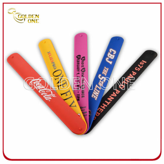 Fabrikpreis Unterschiedliches Cartoon-Muster-Silikon-Schnapparmband